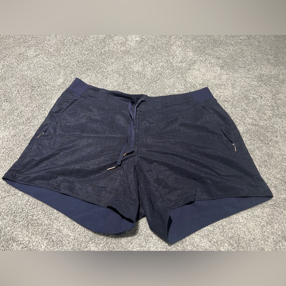 Calia athletic shorts size L